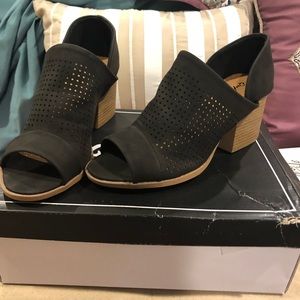 Qupid black summer booties